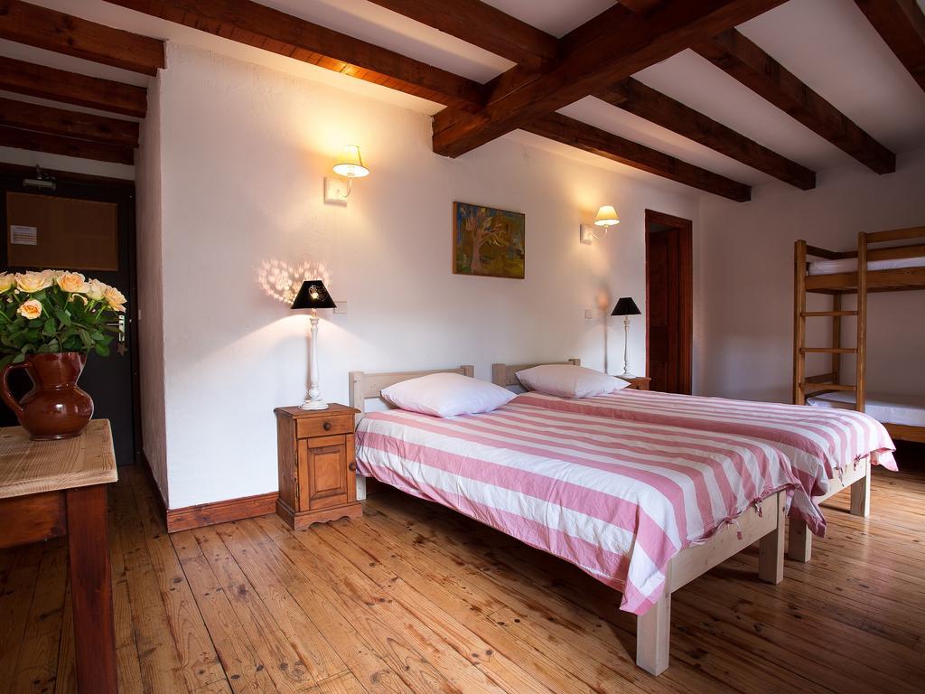 Gite-Auberge De Montvilliers Ем Екстериор снимка