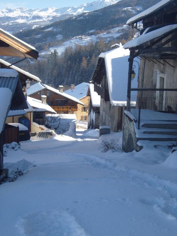 Gite-Auberge De Montvilliers Ем Екстериор снимка